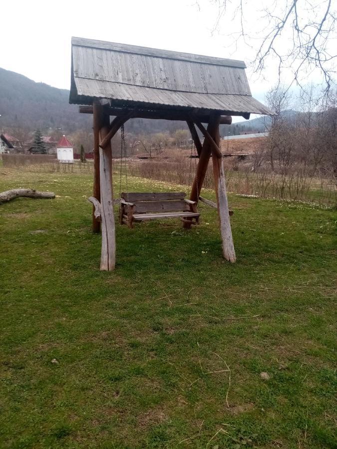 Садиба Федорчуків За Рікою Sheshory Bagian luar foto