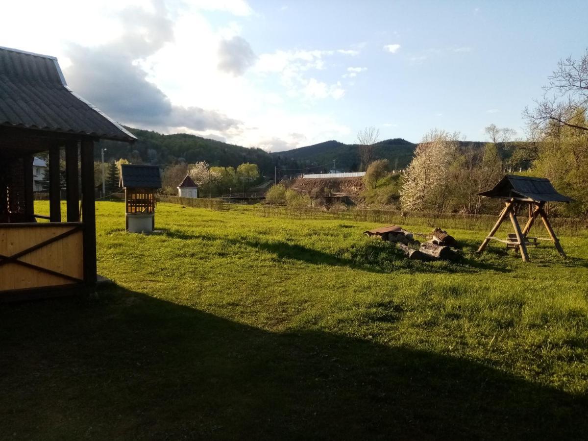Садиба Федорчуків За Рікою Sheshory Bagian luar foto