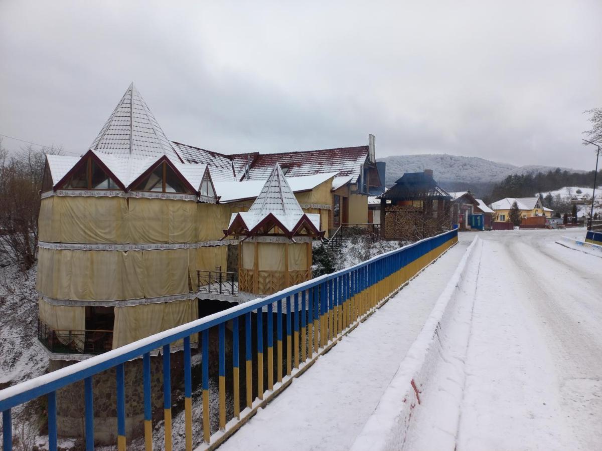 Садиба Федорчуків За Рікою Sheshory Bagian luar foto